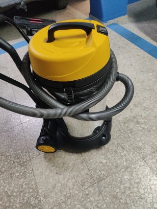 Aspiradora Industrial Vito 2400W 75L