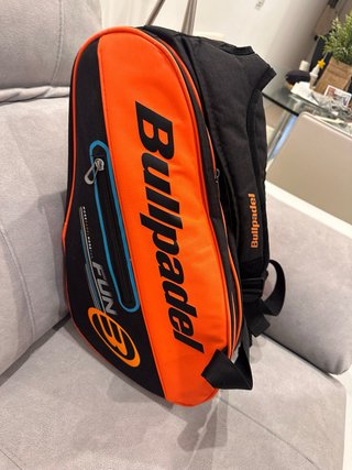 Paletero Bullpadel Fun Naranja y Negro