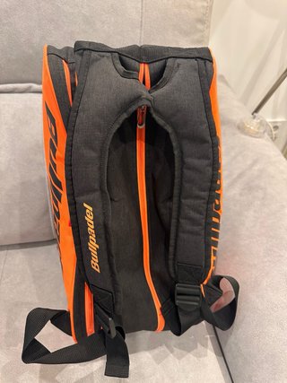 Paletero Bullpadel Fun Naranja y Negro
