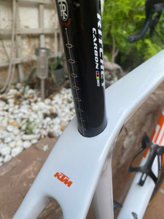 KTM Revelator Prestige de carbono.