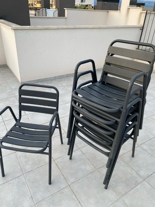 Sillas de aluminio apilables gris oscuro