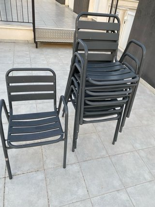 Sillas de aluminio apilables gris oscuro