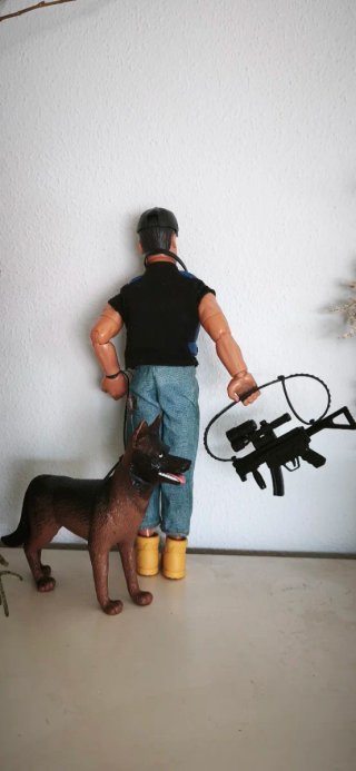 ACTION MAN: POLICÍA