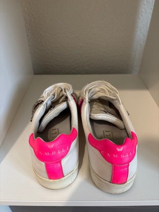 Zapatillas Deportivas Blancas con Detalles