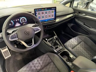 Volkswagen Golf VIII R-line