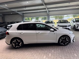 Volkswagen Golf VIII R-line