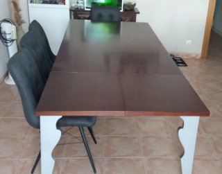 Mesa de Salón de Madera