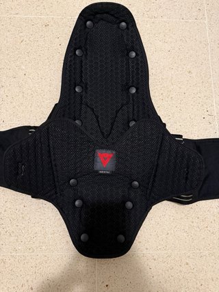 Espaldera Dainese