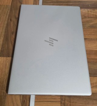 Ordenador portátil Hp i5 SÉPTIMA GENERACIÓN, 8RAM