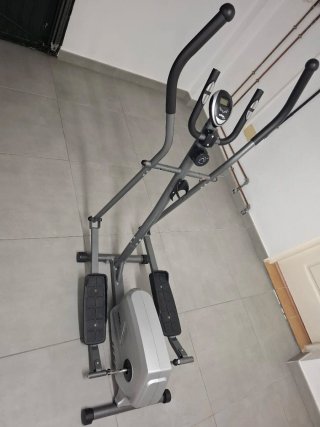 Bicicleta Elíptica Gris como nueva