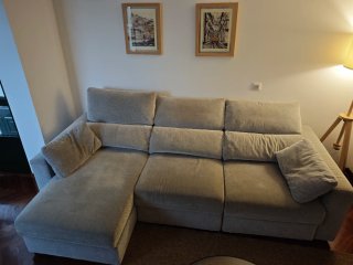 Sofá Eskilstuna 3 plazas con chaiselongue