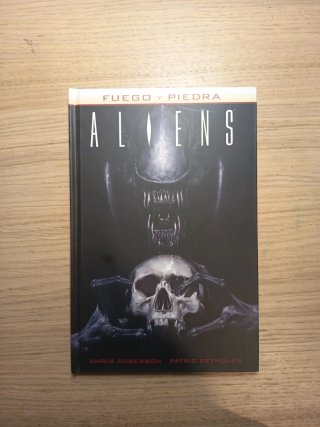 Aliens fuego y piedra