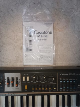 Piano Portátil Casio Casiotone MT-68