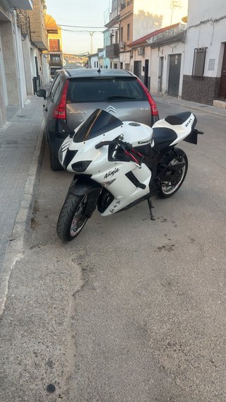Kawasaki Ninja ZX6R 2008