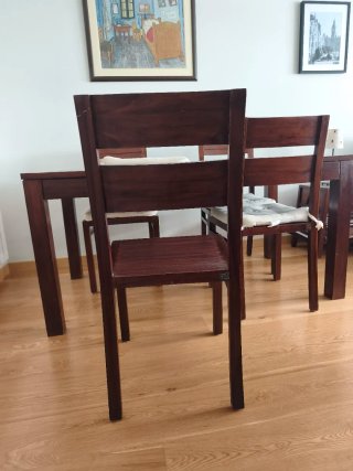 Mesa Extensible de Salón  +  4 sillas, Marca Banak
