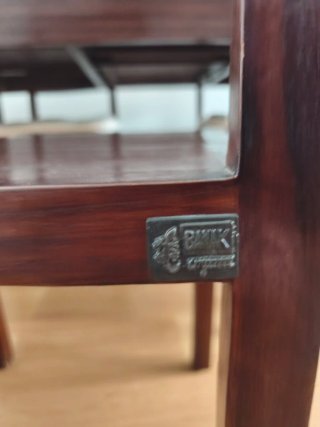 Mesa Extensible de Salón  +  4 sillas, Marca Banak