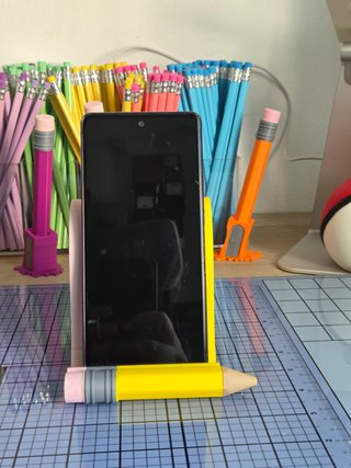 Soporte móvil lápiz gigante
