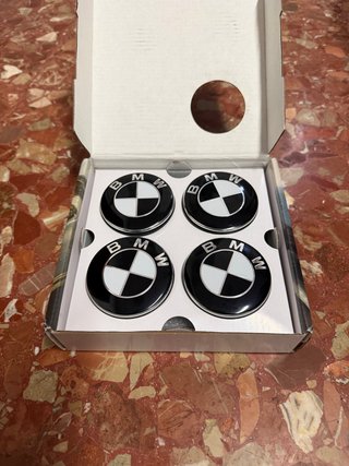 BMW Tapas centrales flotantes 68mm Negro/Blanco