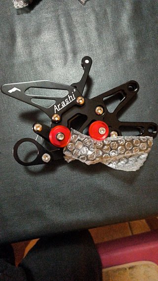 Estriberas Arashi BMW S1000RR / HP4 (Nuevas)
