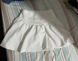 Falda corta blanca