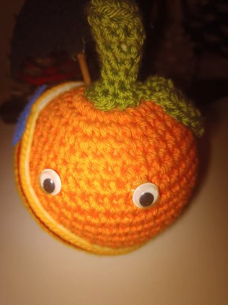 Muñeco Amigurumi Naranja Tejido a Crochet.