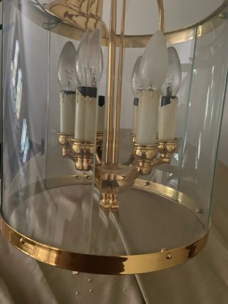 Lámpara tipo farol dorada