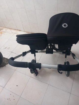 Carro Gemelar Negro