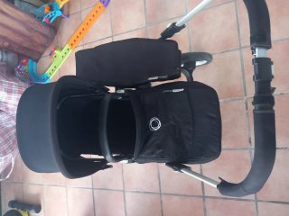 Carro Gemelar Negro