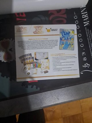 Caja ETB Pokémon 30 Aniversario