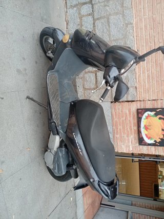 Scooter Aprilia Leonardo