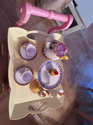 Carrito de té La Bella y la Bestia