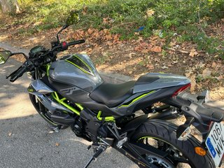 Moto kawasaki z125