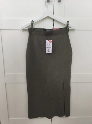 Falda Midi Verde Zara Talla S