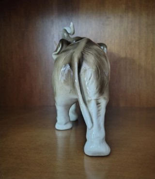 Elefante Porcelana Vintage Royal Dux (Años 60)
