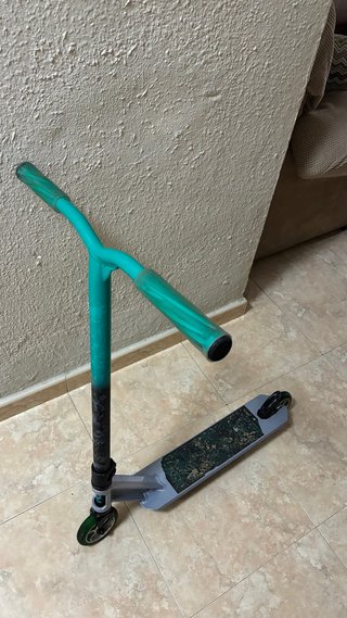 Patinete Scooter Verde y Gris