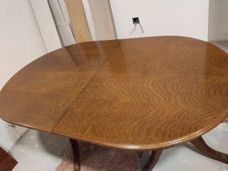 Mesa de Comedor de Castaño Macizo