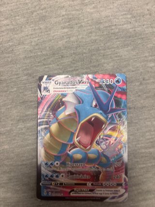 Carta Pokémon Gyarados VMAX