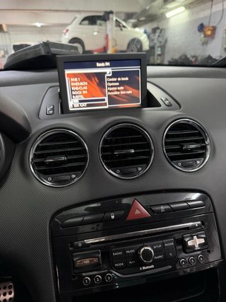 Reparación pantalla en negro Peugeot Software