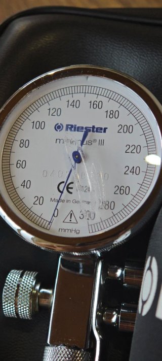 Tensiómetro Riester