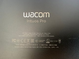 Tableta Digitalizadora Wacom Intuos Pro L