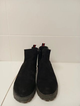 Botines Negros Estilo Chelsea