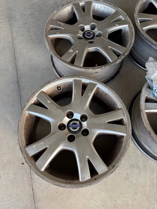 Juego 4 Llantas Volvo S60 XC60 XC90 en buen estado