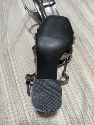 Sandalias plateadas mujer