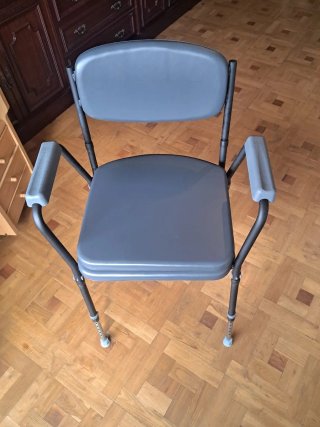 Silla con wc inodoro personas mayores