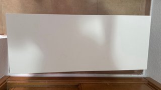 Mesa auxiliar o para TV IKEA blanca