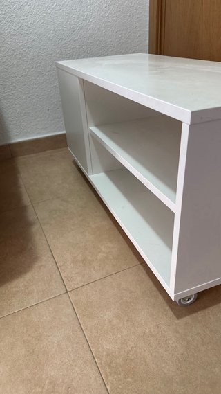 Mesa auxiliar o para TV IKEA blanca