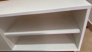 Mesa auxiliar o para TV IKEA blanca