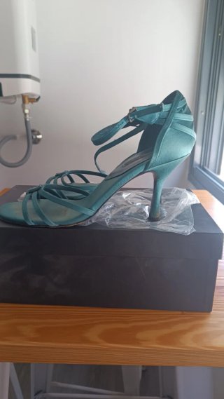 Sandalias fiesta joya azul petróleo