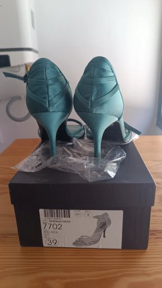 Sandalias fiesta joya azul petróleo