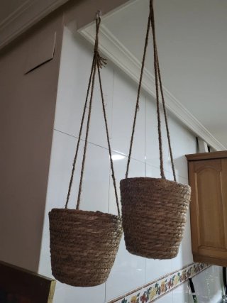 Set de 2 Maceteros Colgantes de Ratán